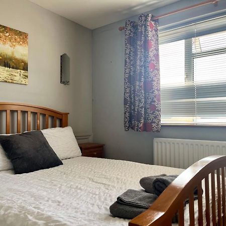 Lopez Home Crawley Ifield ภายนอก รูปภาพ